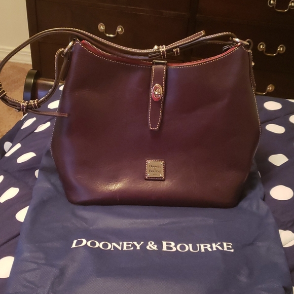 Dooney & Bourke Handbags - Dooney & Bourke purse